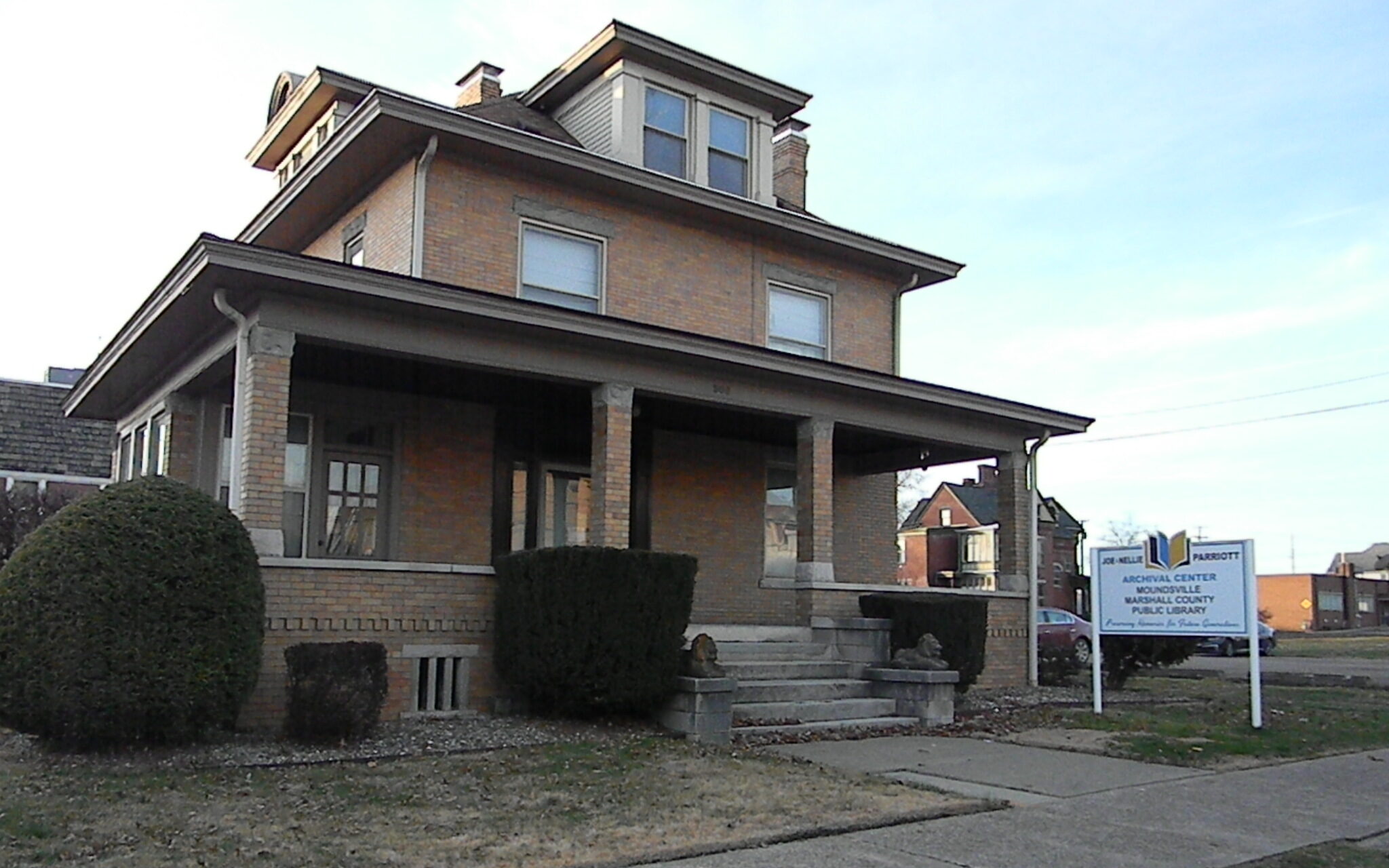 Joe and Nellie Parriott Archival Center